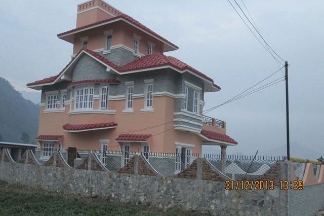 Client's House, Hemja